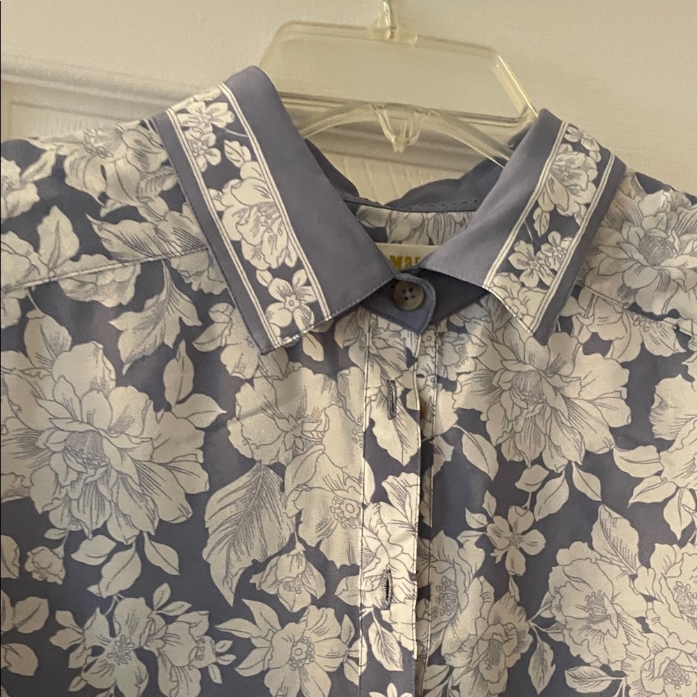 Maeve Floral Button-Down Blouse in Lavender and Cream - Picture 3 of 3
